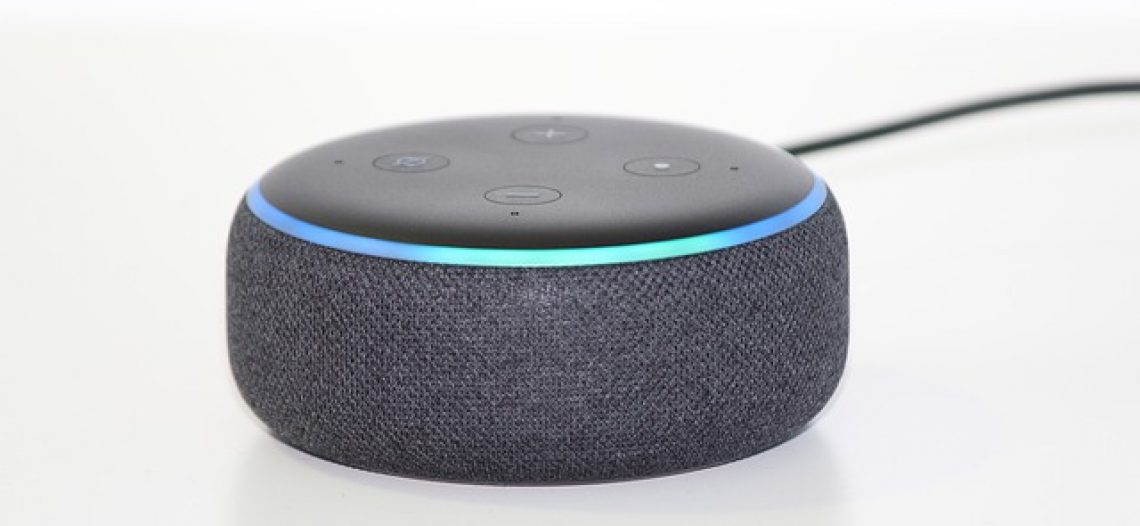 Come si collega Alexa alla TV e come usare l’assistente vocale