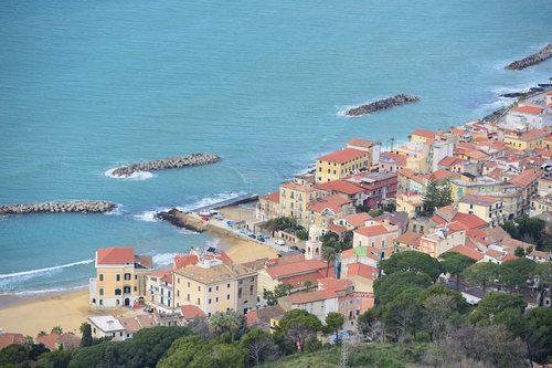 Il Cilento una terra affacciata sul mare della storia